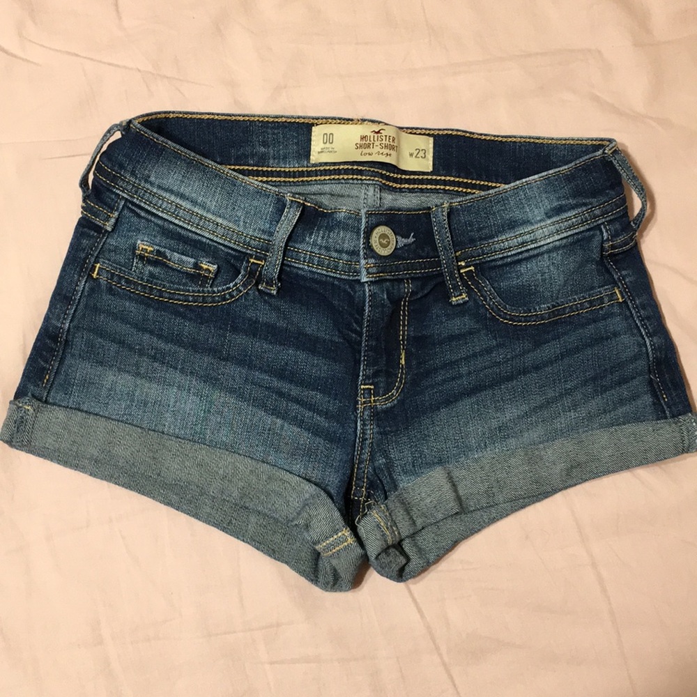 hollister short-short low rise shorts